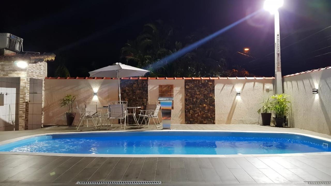 Piscina Aquecida, 3 Dorms Ar Condicionado, Cervejeira E Bilhar, A 500 Metros Do Mar Holiday home
