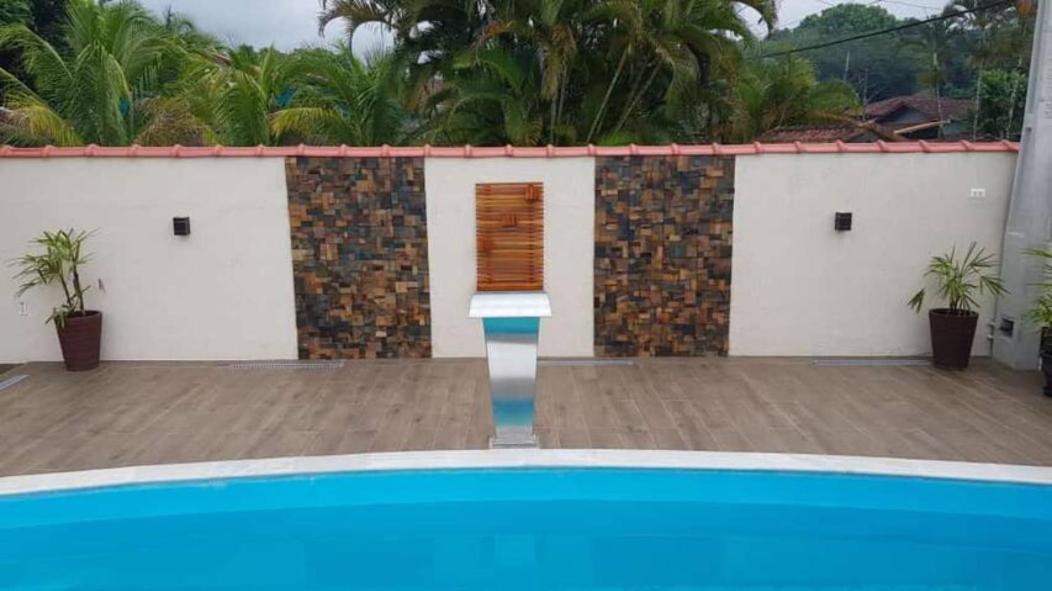 Piscina Aquecida, 3 Dorms Ar Condicionado, Cervejeira E Bilhar, A 500 Metros Do Mar Holiday home